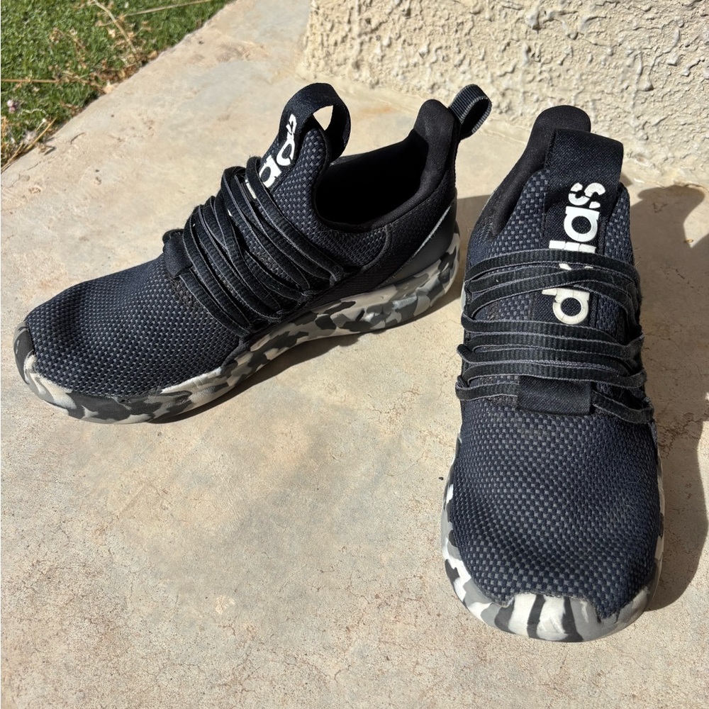 Kids Adidas Black Knit Sneakers with Gray Camo Sole Size 4